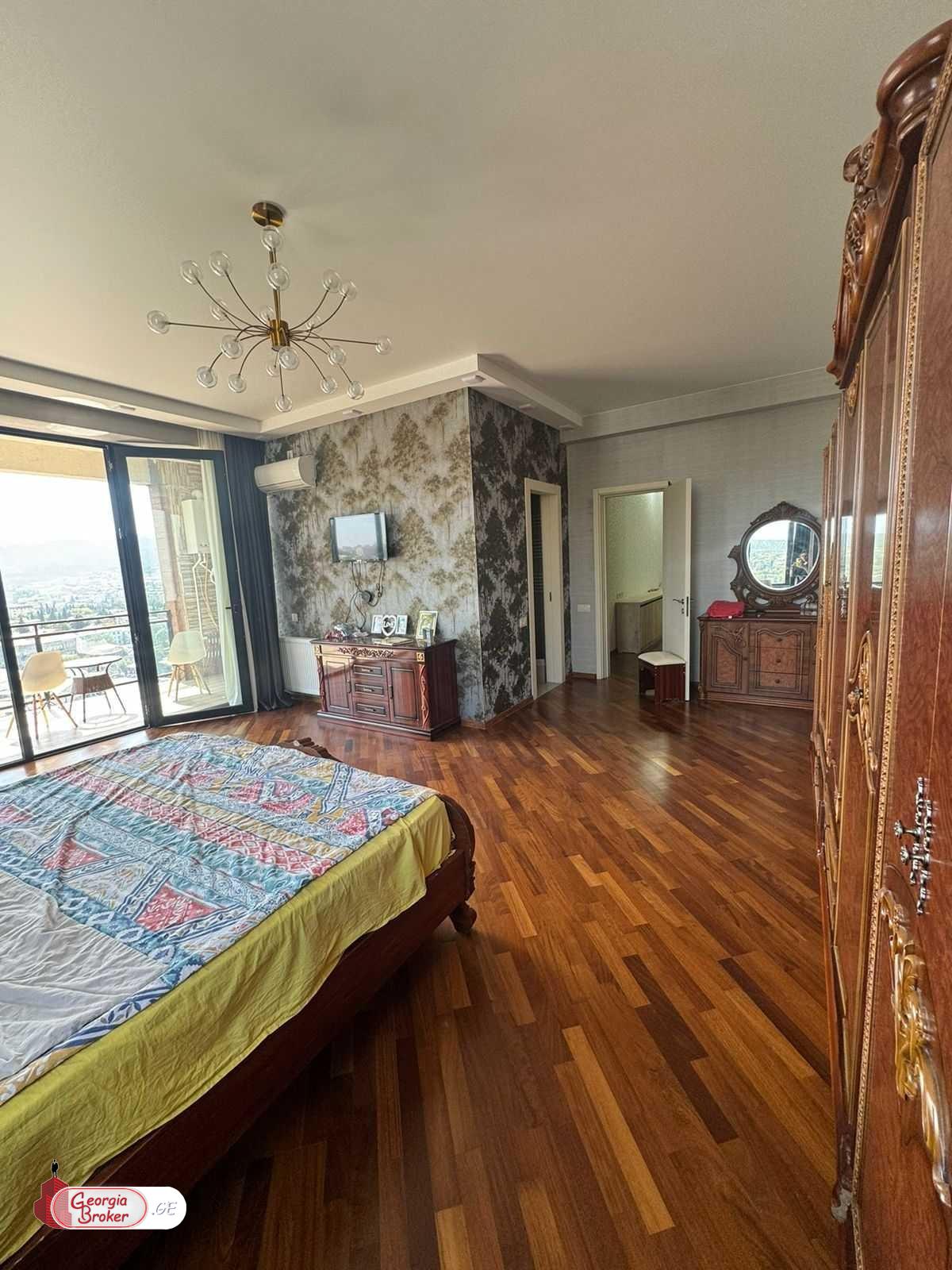 nearly repaired 4-room apartment for sale